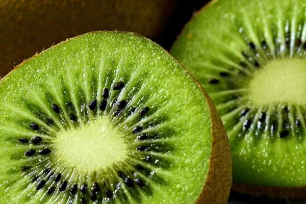 The kiwi may be women's perfect fruit! 