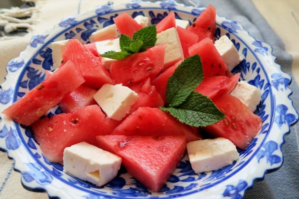Watermelon with cheese - what is the combination good for?